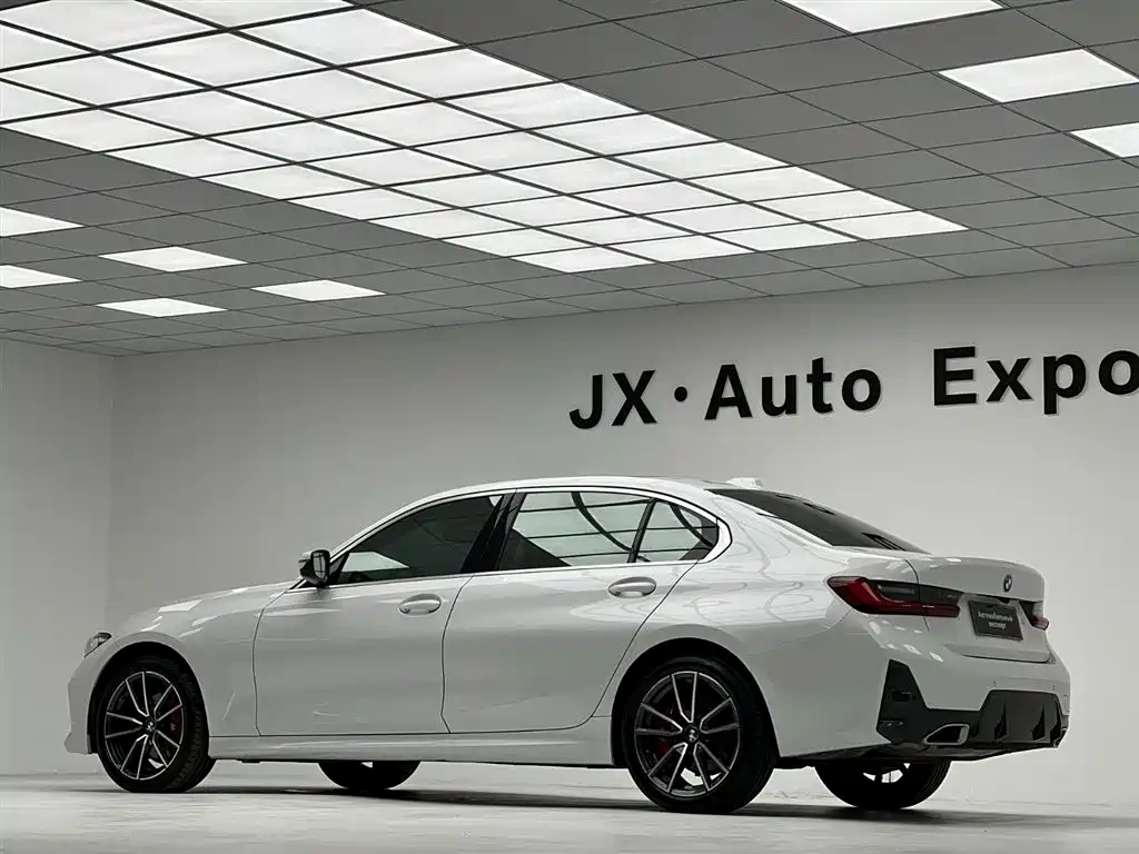 BMW 3 Series 2023 320Li M Sport Package фото 9