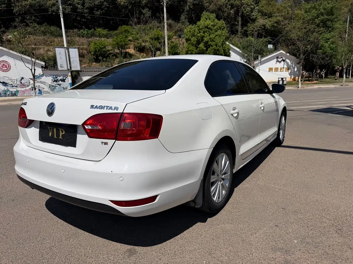 Volkswagen Sagitar 2012 1.4TSI Automatic Luxury фото 5