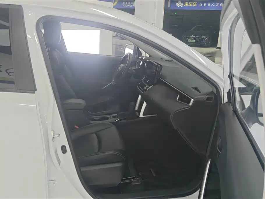 Toyota Corolla Cross 2022 2.0L Elite Edition фото 8