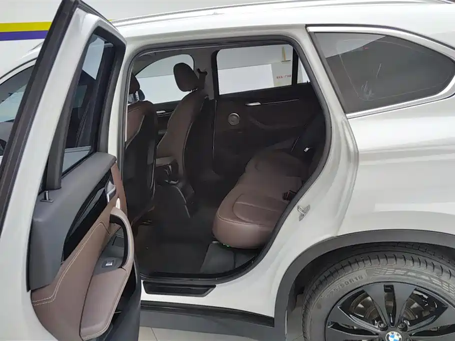 BMW X1 2021 sDrive20Li Fashion фото 11