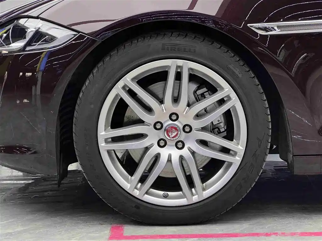 Jaguar XJ 2018 XJL 3.0 SC 2WD Elegant Business Edition фото 4