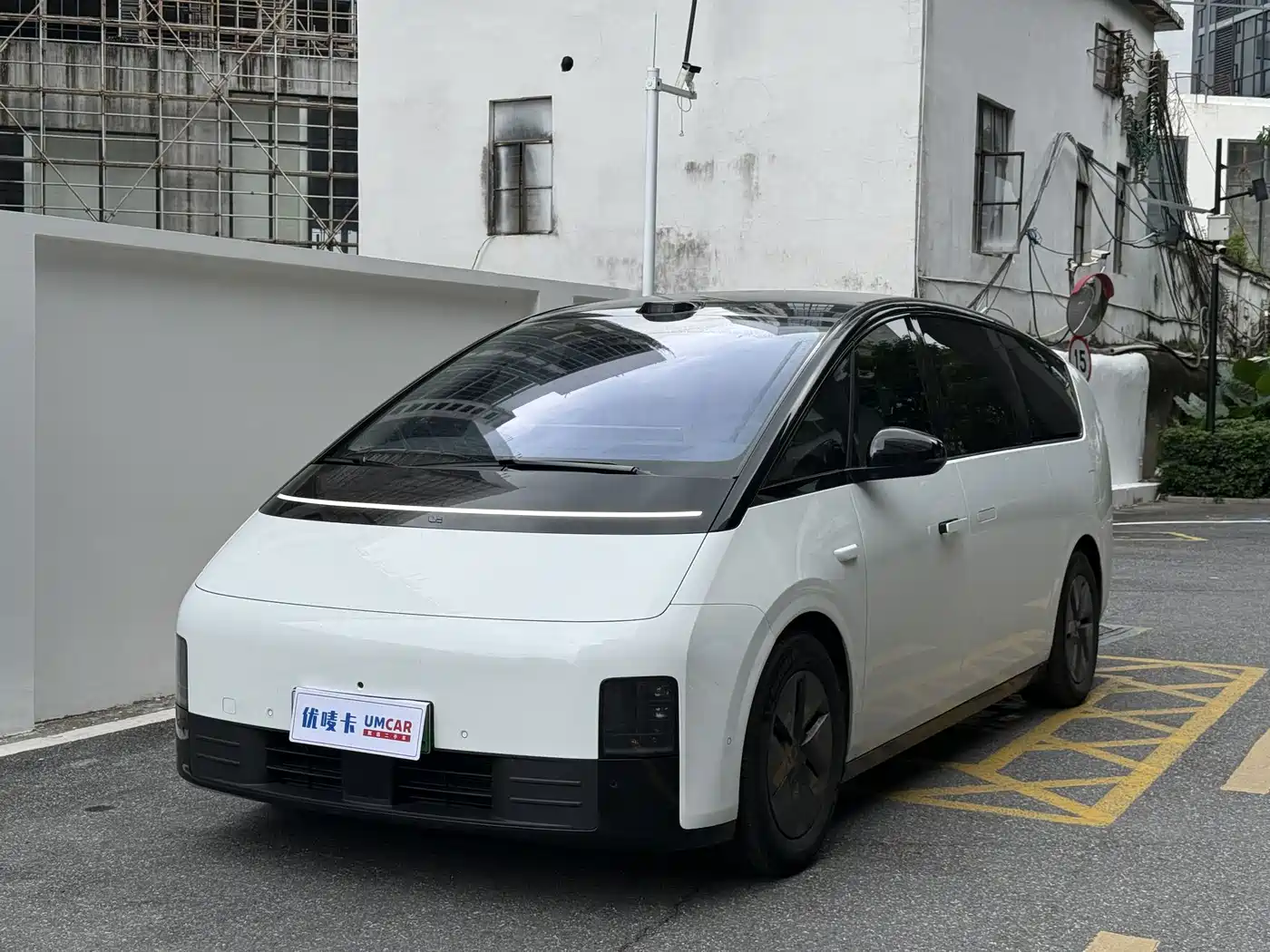 Li Auto MEGA 2025 2025 Model Home Family Special Edition
