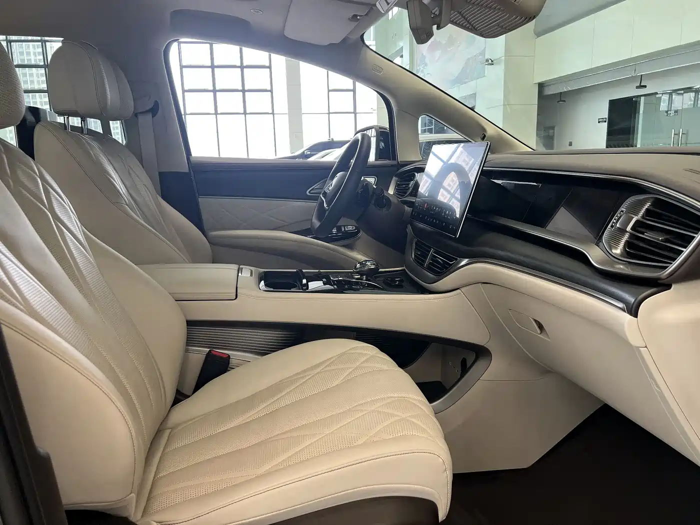 Denza D9 2025 Model DM-i Smart Drive Edition 1020 AWD Flagship фото 9