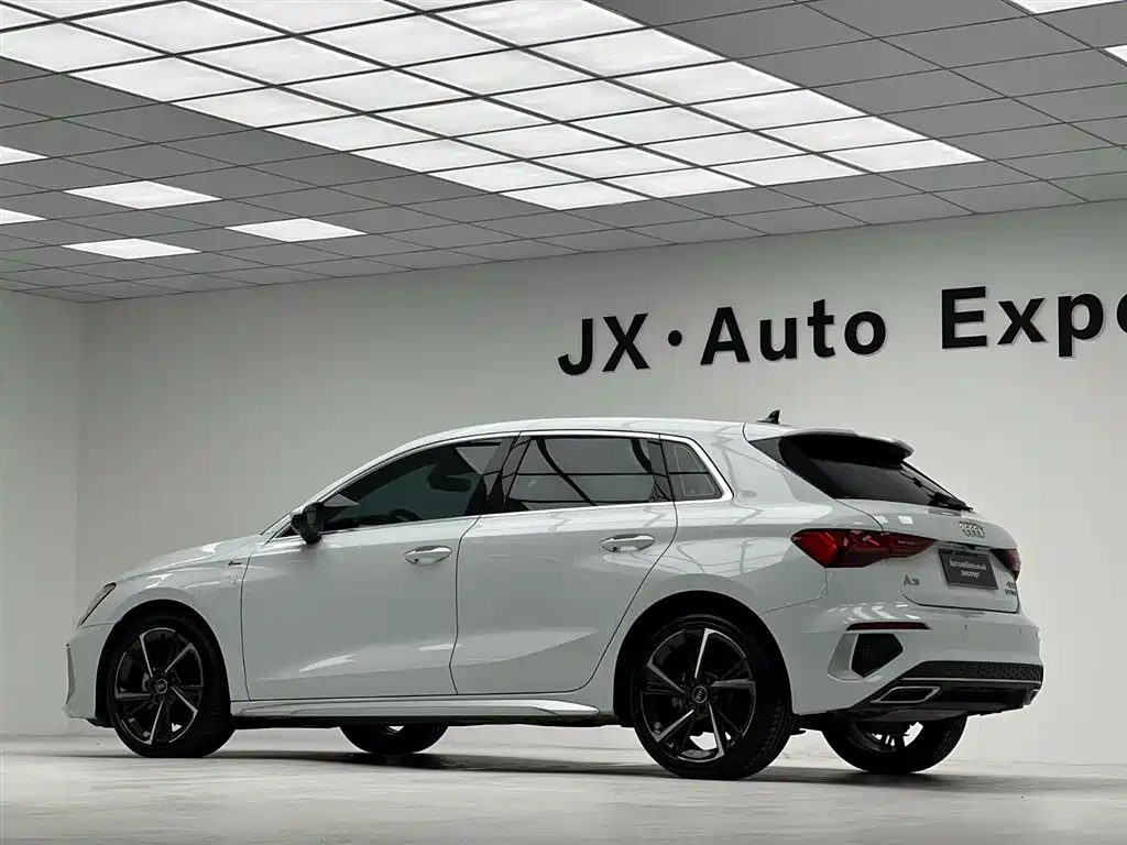 Audi A3 2023 Sportback 35 TFSI Fashion Sport фото 8