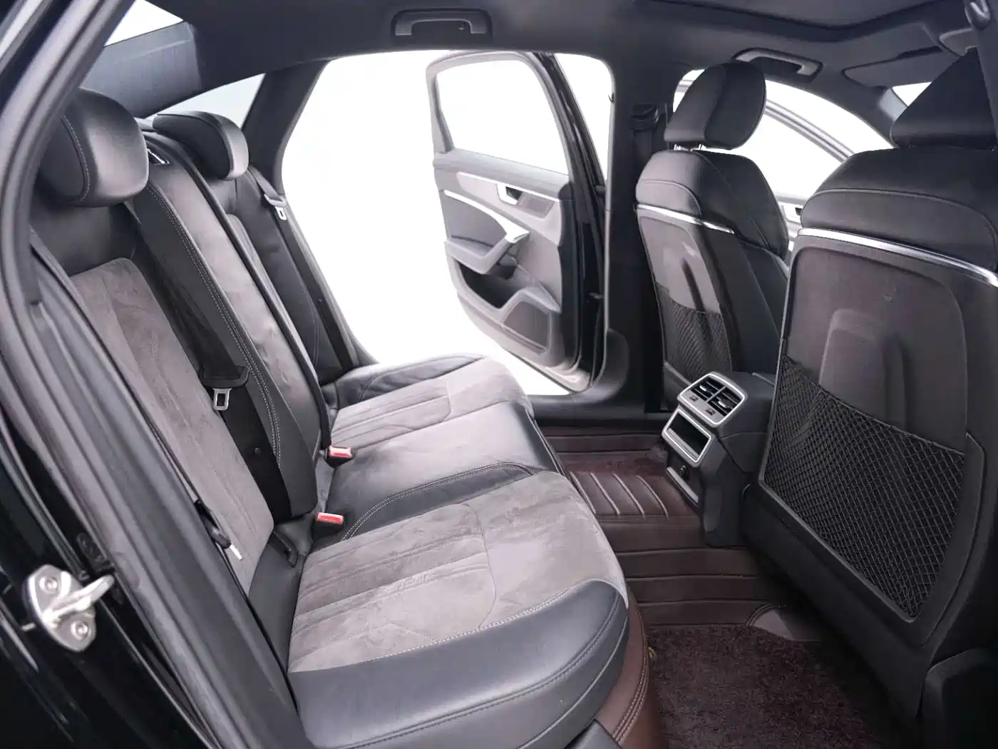 Audi A6L 2021 40 TFSI Luxury Sport фото 20