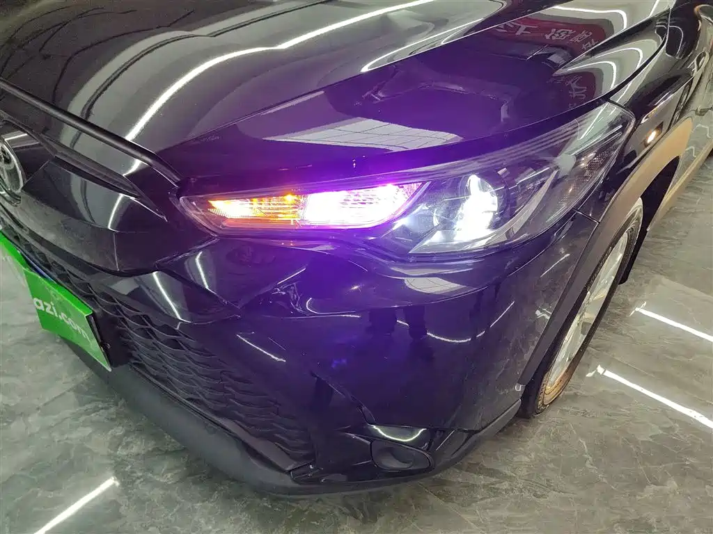 Toyota Frontlander 2023 2.0L CVT Leading Edition фото 18