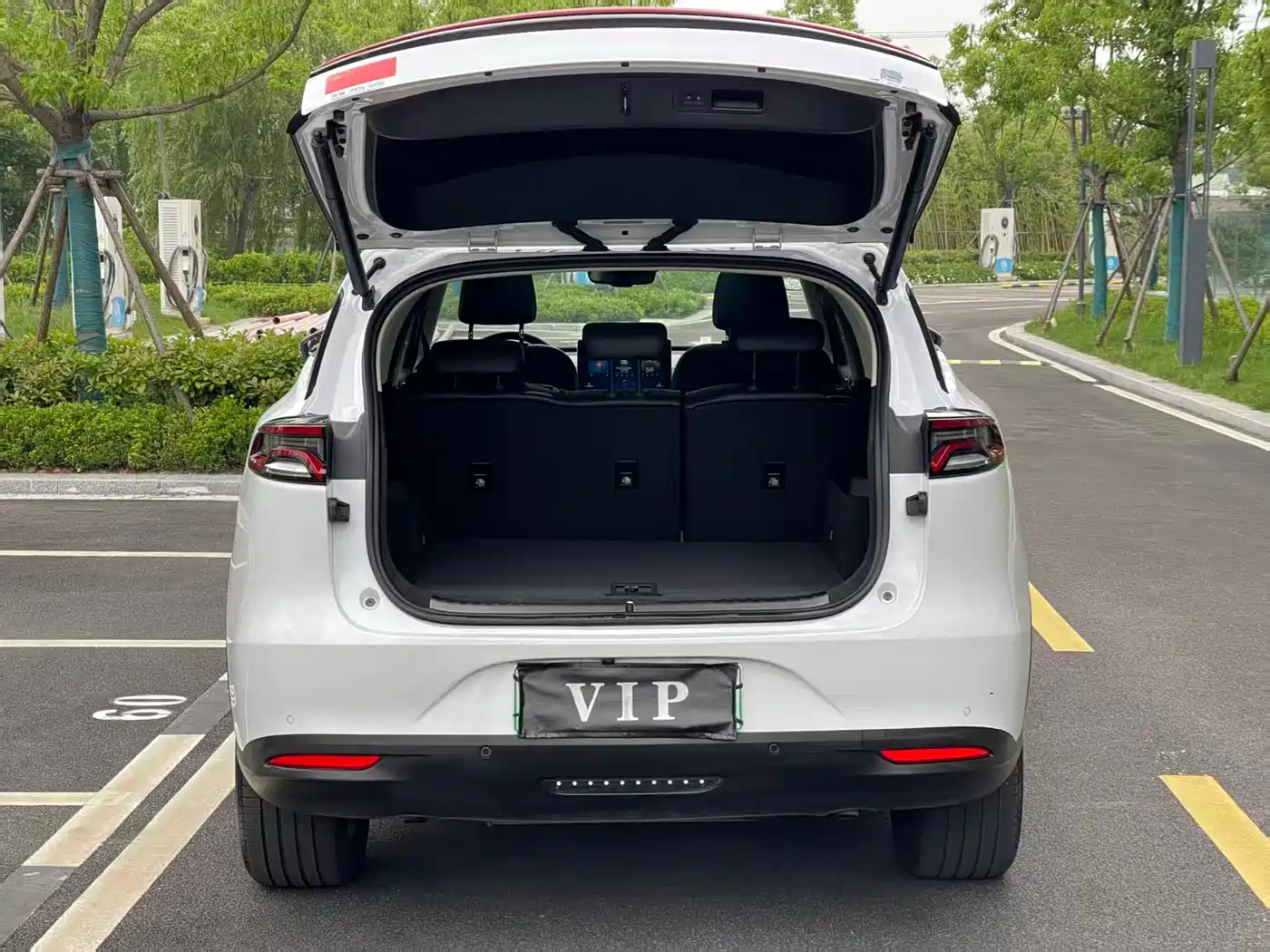 BYD Tang New Energy 2018 DM 2.0T Full-time 4WD Smart Connect Creation Edition 5-seater China V фото 8