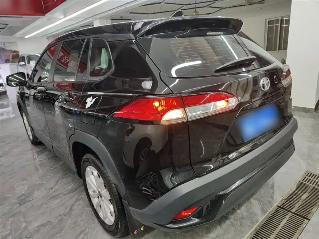 Toyota Frontlander 2023 2.0L CVT Leading Edition фото 23