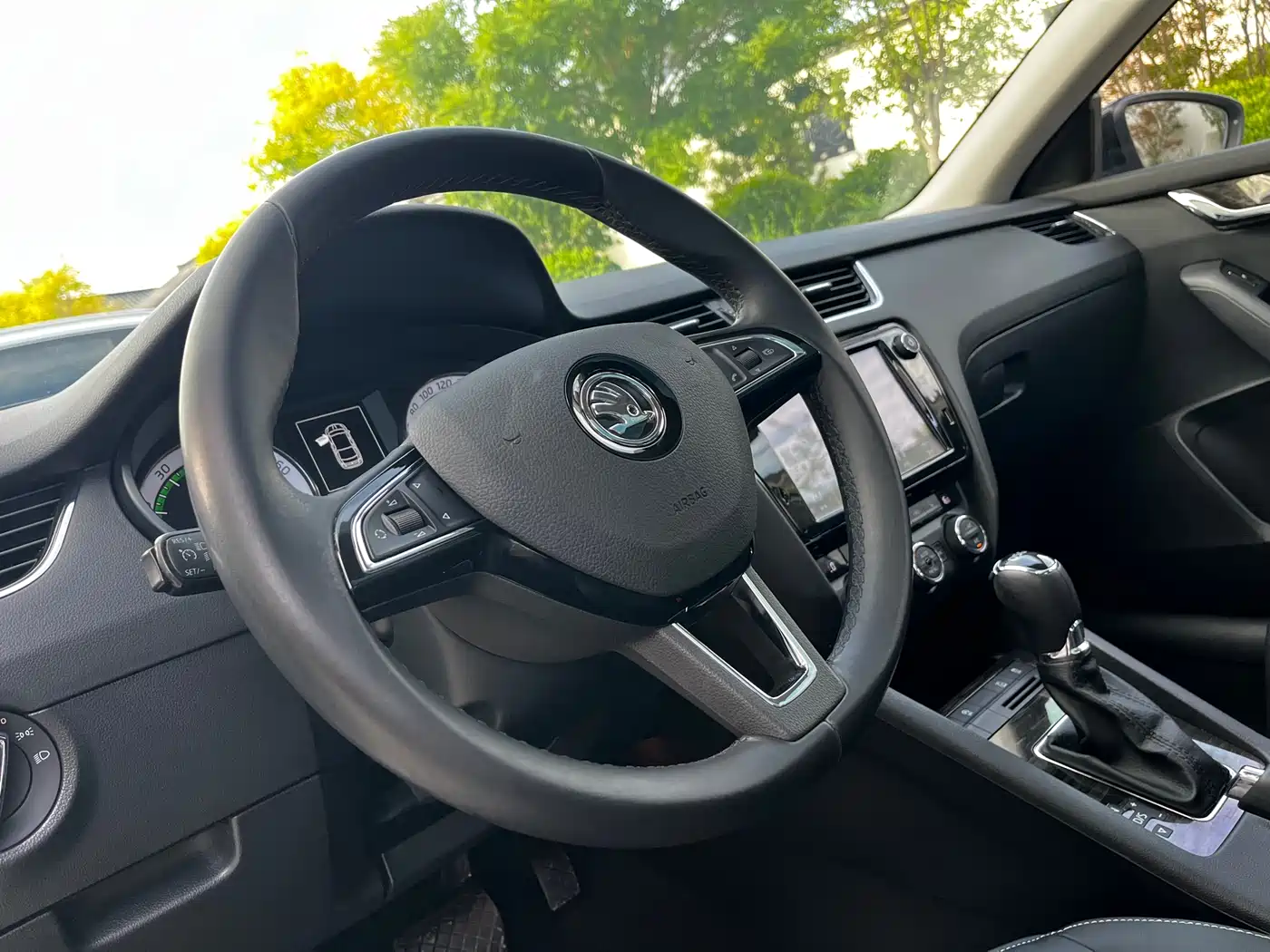 Škoda Octavia 2018 TSI280 DSG Flagship Edition фото 15