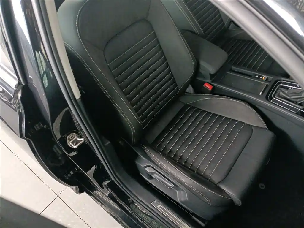 Volkswagen Magotan 2020 280TSI DSG Comfort фото 20