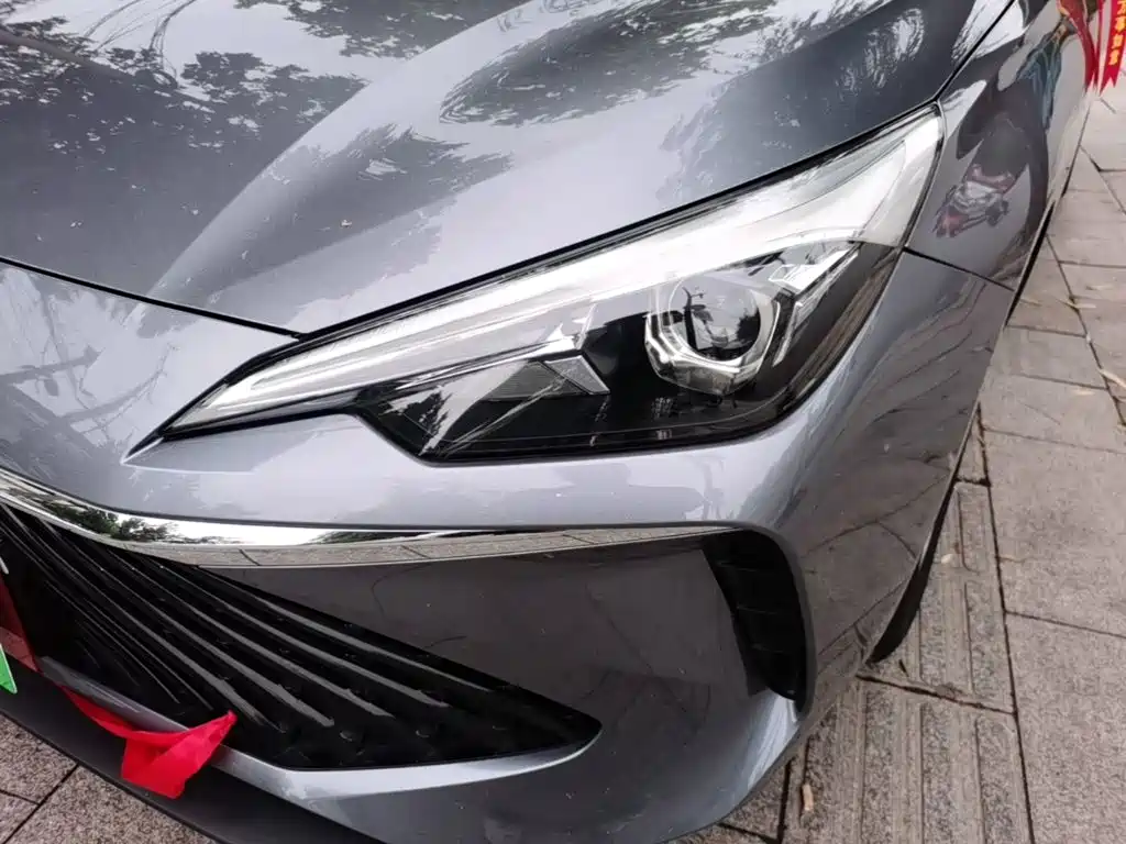 Roewe i5 2025 2023 1.5L CVT Luxury Edition