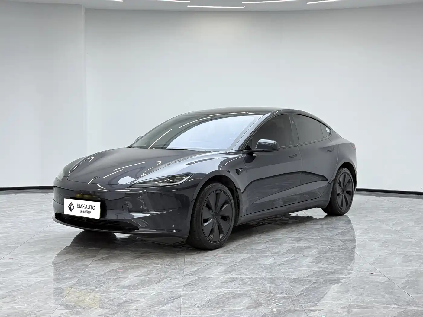 Tesla Model 3 2026 2025 Model Year Facelift Rear-Wheel Drive