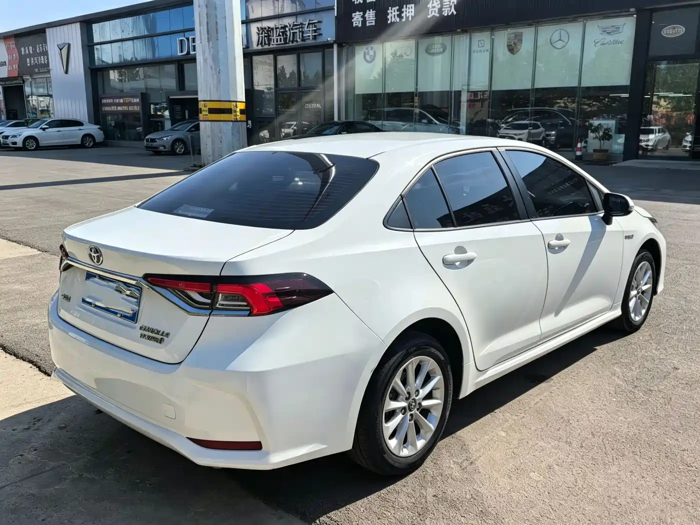 Toyota Corolla 2023 1.8L Smart Hybrid Dual Engine Elite Edition фото 6