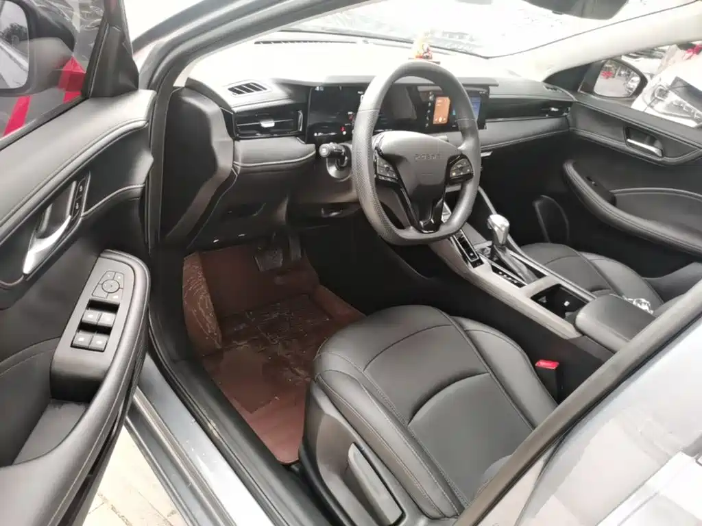 Roewe i5 2025 2023 1.5L CVT Luxury Edition