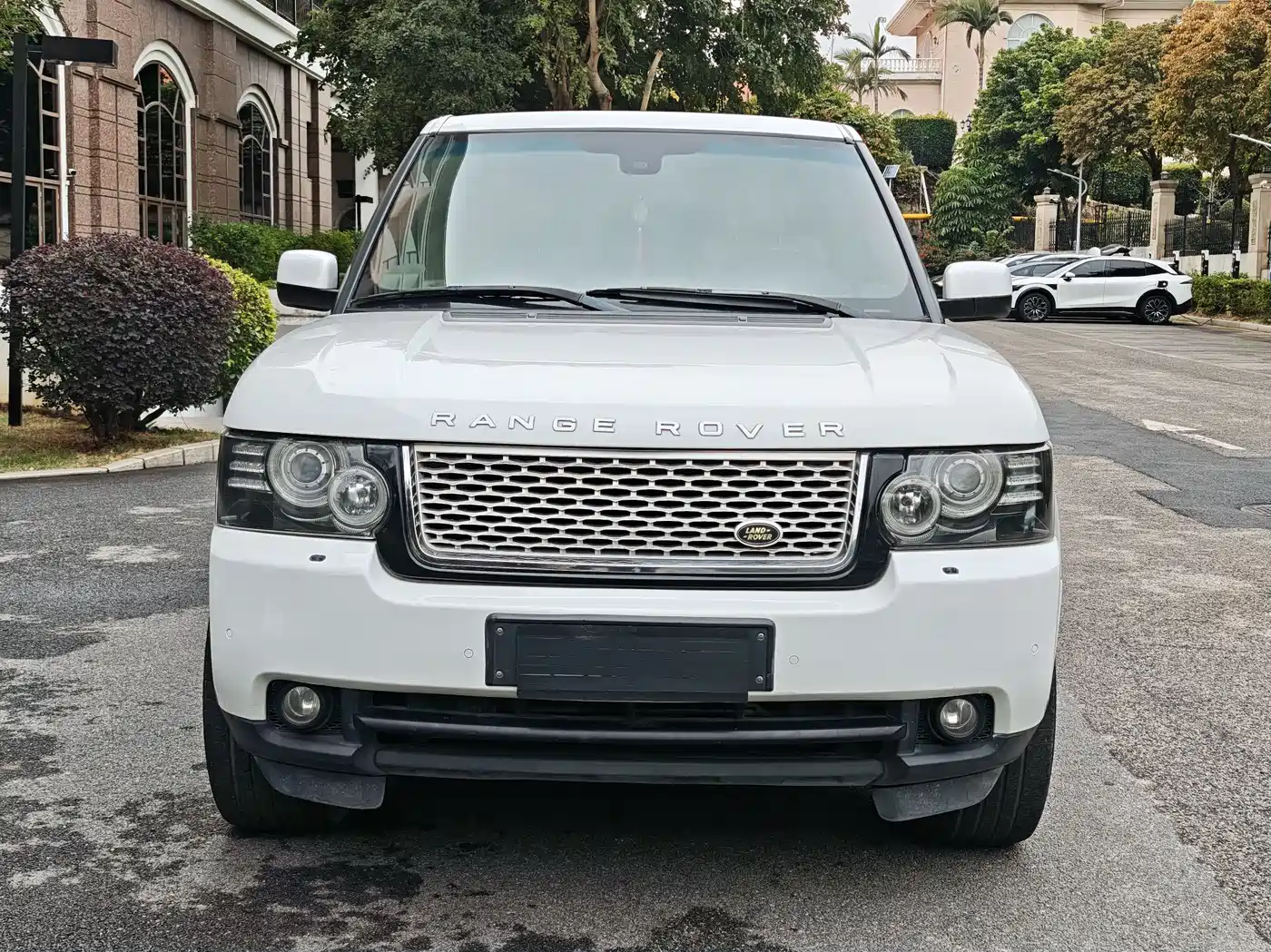 Land Rover Range Rover 2012 5.0 NA V8 фото 2