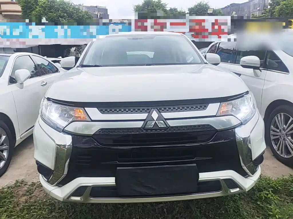 Mitsubishi Outlander 2023 2021 Facelift 2.0L 2WD Comfort Edition 5-Seater