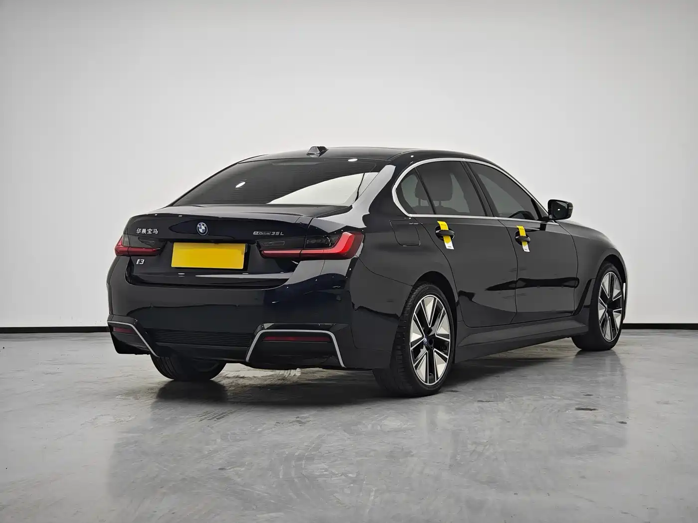 BMW i3 2022 eDrive 35 L фото 5
