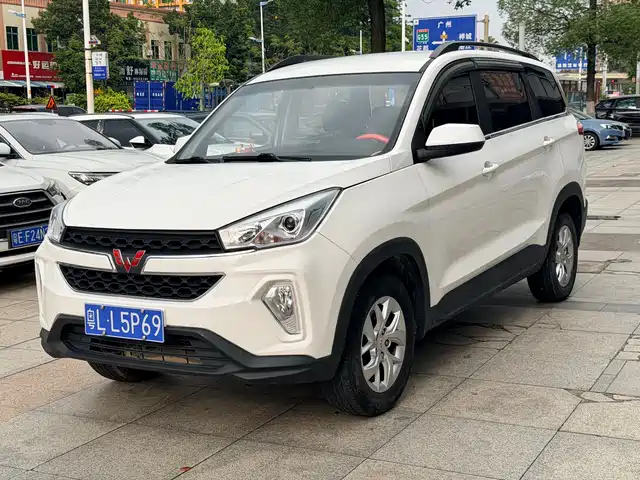 Wuling Motors Wuling Hongguang S3 2019 1.5L Manual Comfort Model China VI