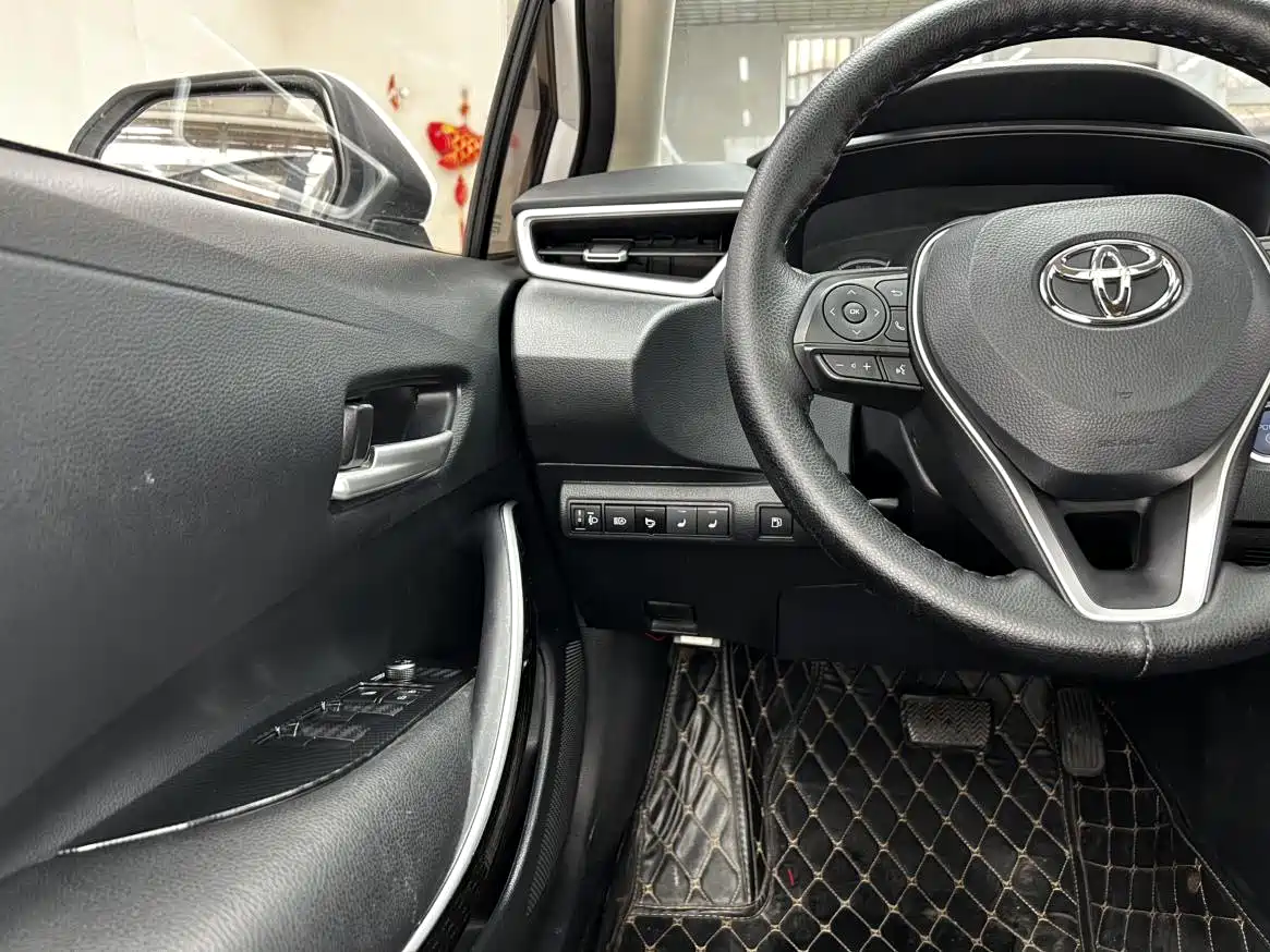 Photo 22 - Toyota Corolla
