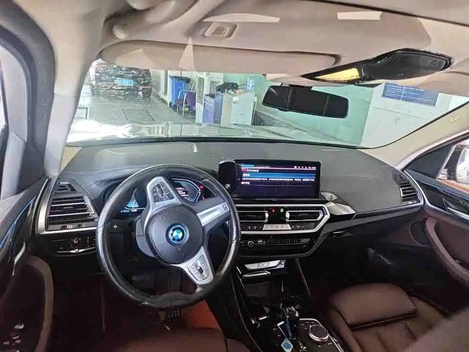 Фото 4 - BMW iX3