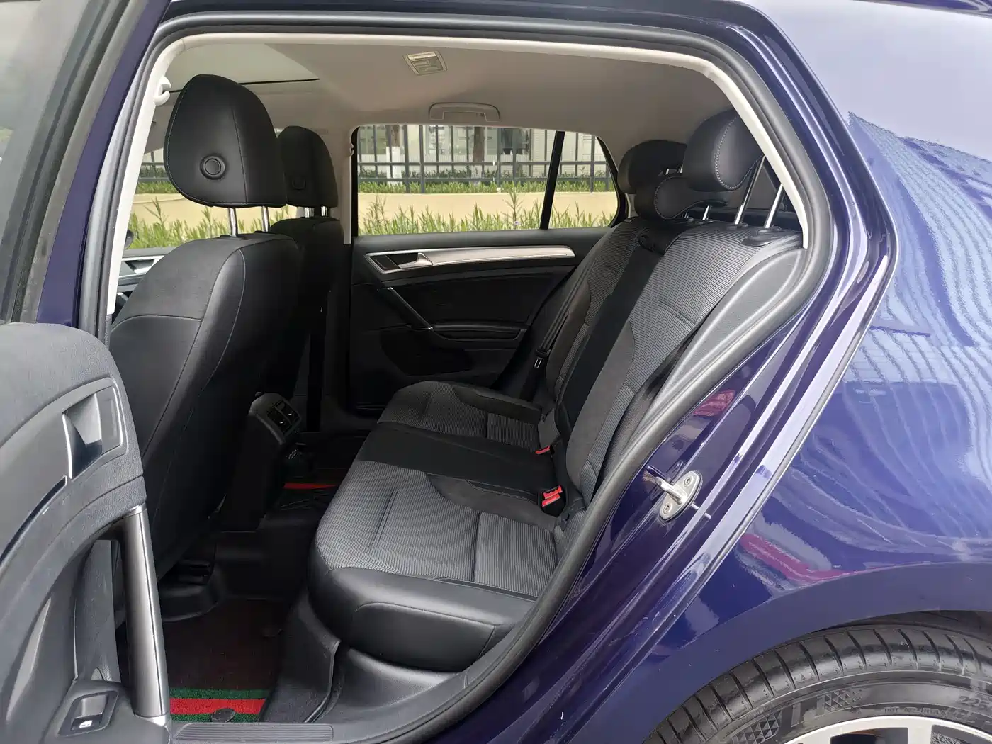 Volkswagen Golf 2020 Beloved Edition 280TSI DSG Comfort фото 41