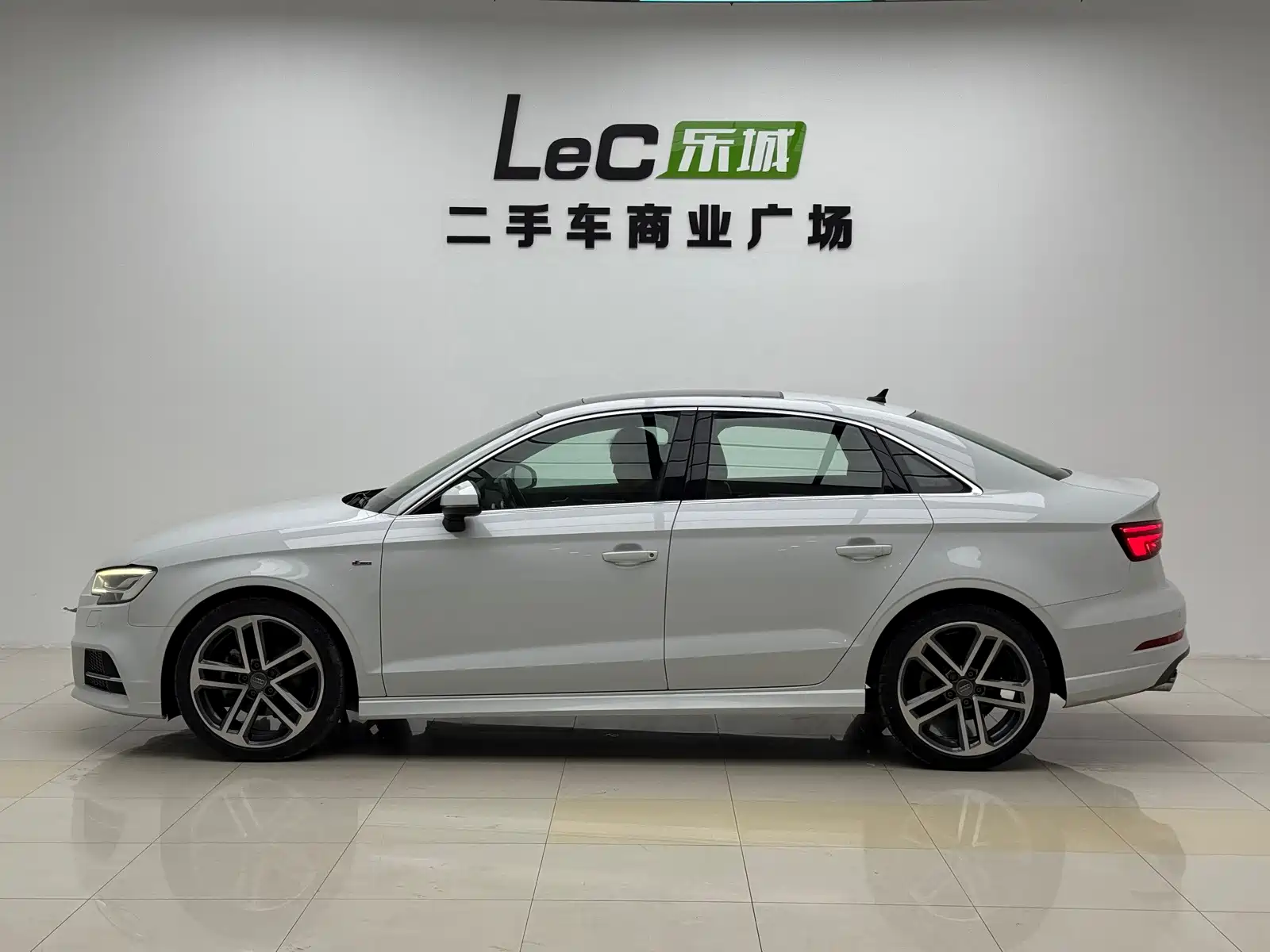 Фото 6 - Audi A3
