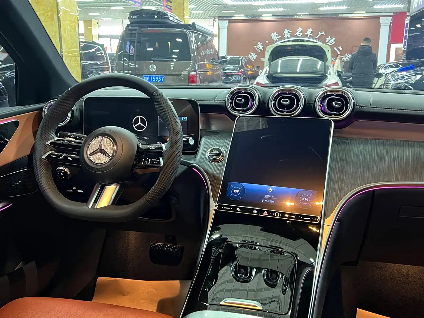 Mercedes-Benz GLC 2024 GLC 260 L 4MATIC Luxury 5-seater фото 11