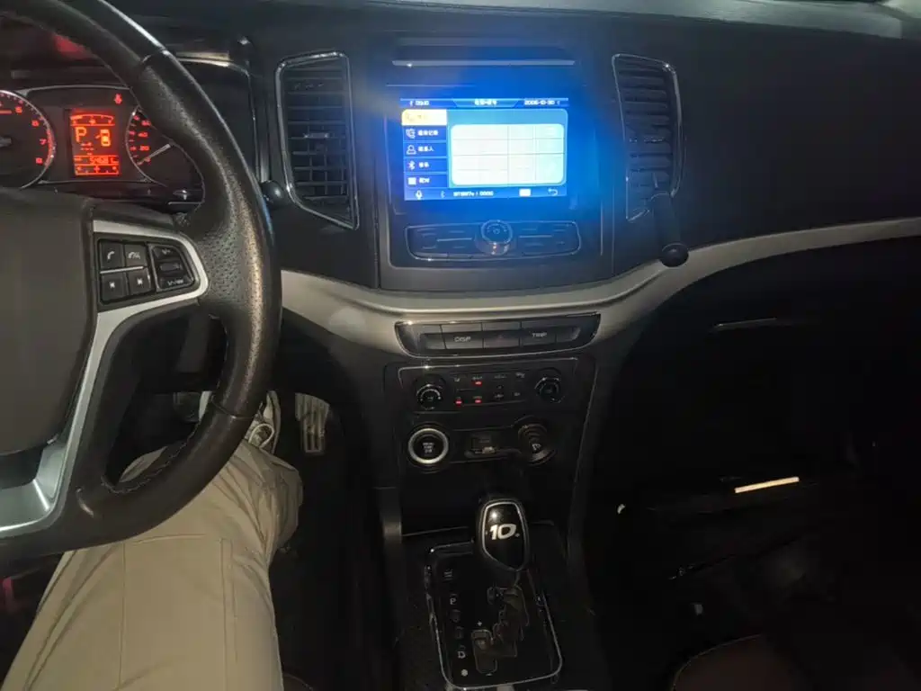 Фото 9 - Geely Vision