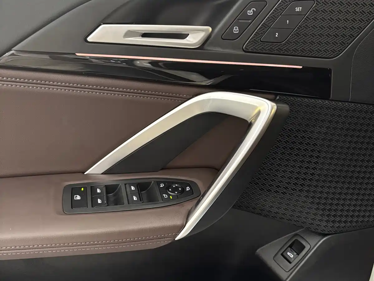 BMW X1 2023 sDrive20Li X Design Package фото 10