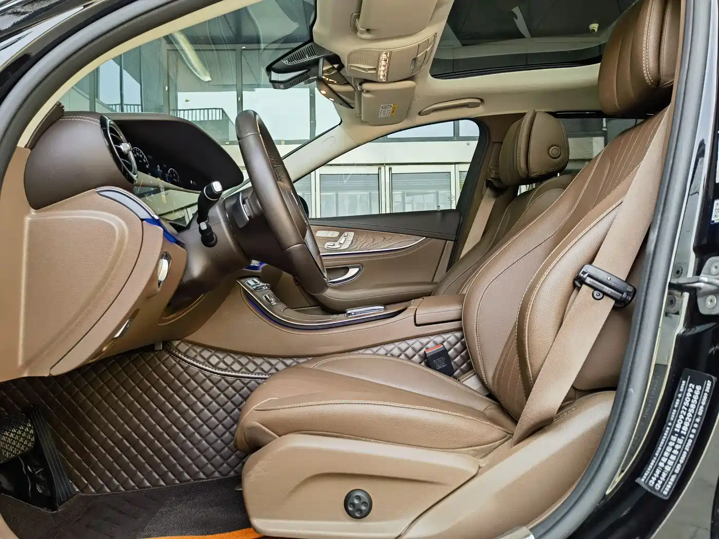 MERCEDES-BENZ E CLASS