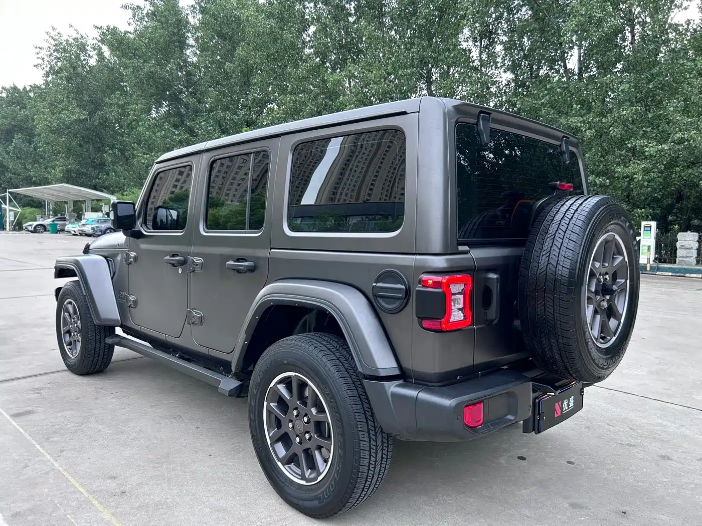 Фото 5 - Jeep Wrangler