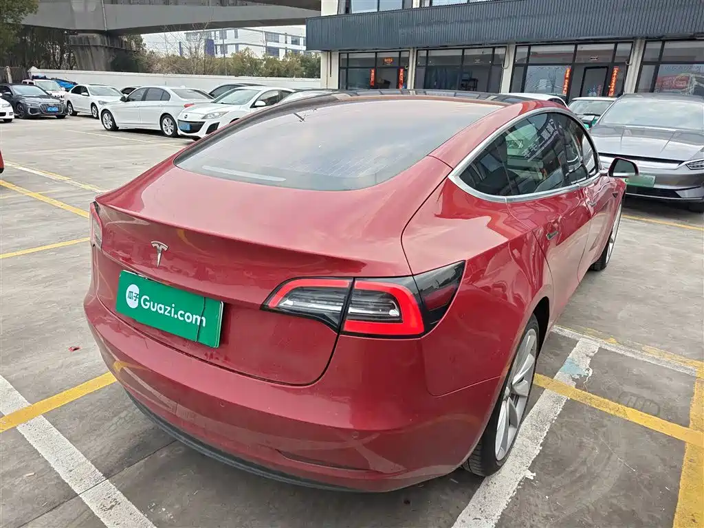 TESLA MODEL 3 (IMPORTED)