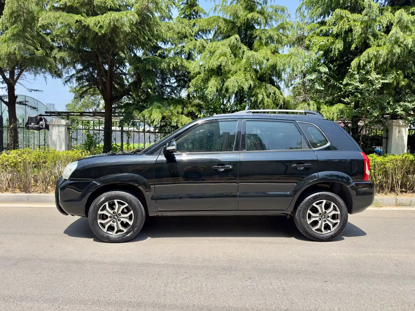 Hyundai Tucson 2013 2.0L Automatic 2WD Comfort фото 2
