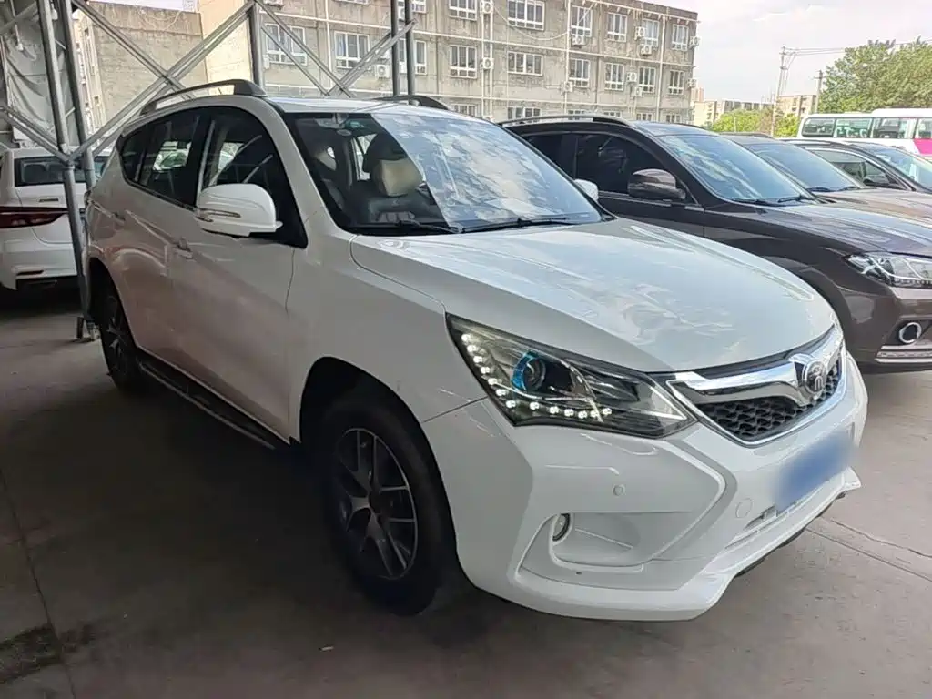 BYD Song 2017 2016 Unrivaled Edition 1.5TI Manual Elite Edition