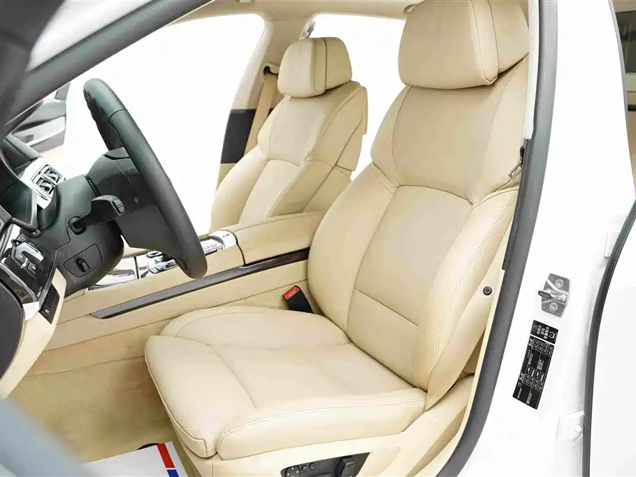 BMW 7 Series 2011 2009 740Li Luxury