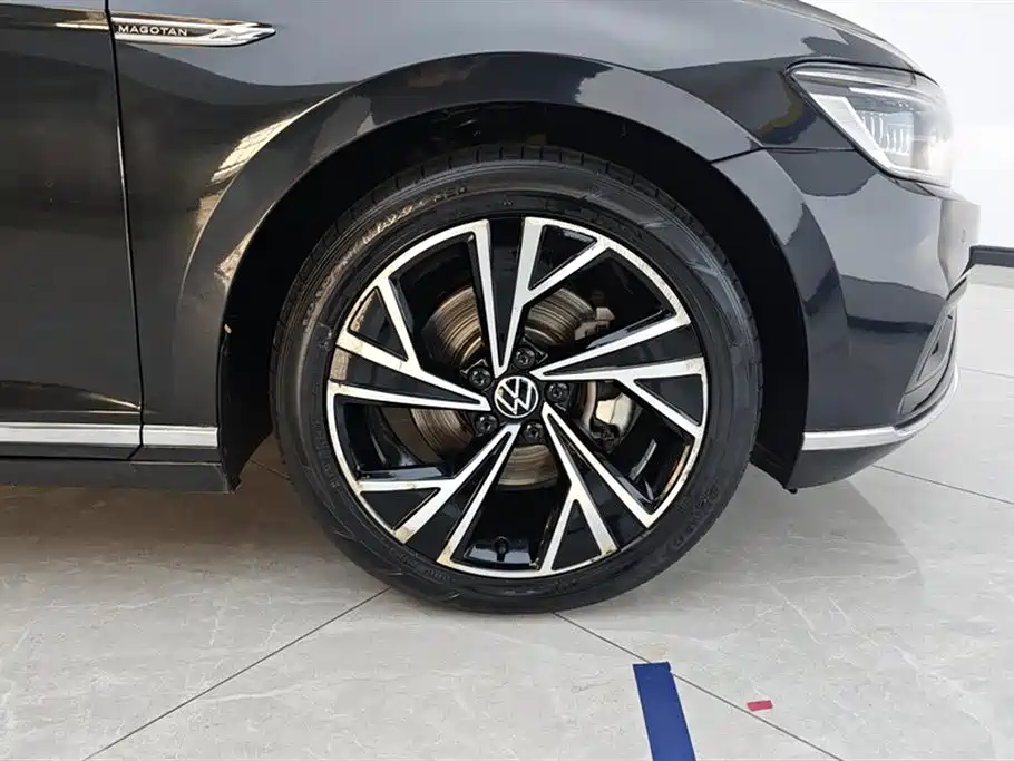 Volkswagen Magotan 2020 330TSI DSG Luxury фото 6