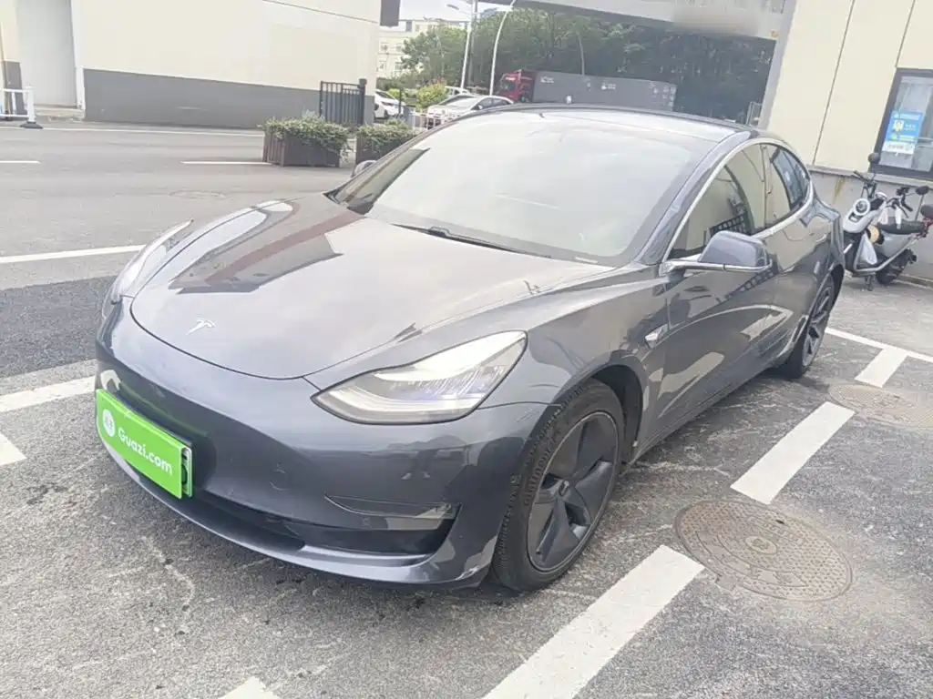 Tesla Model 3 2020