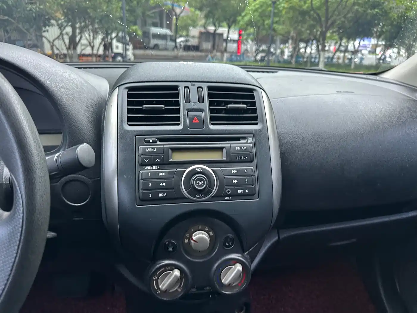 Nissan Sunny 2012 2011 1.5XE CVT Comfort Edition
