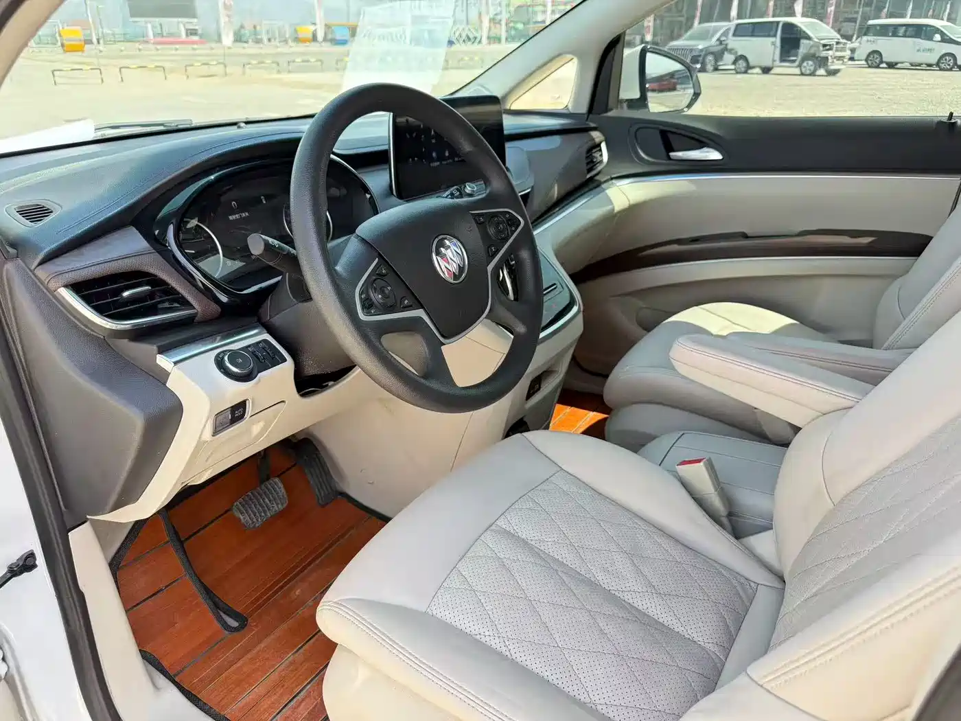 Buick GL8 2022 Land Business Class 652T Comfort фото 4