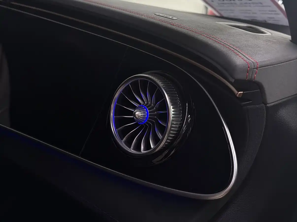 MERCEDES-BENZ EQE AMG