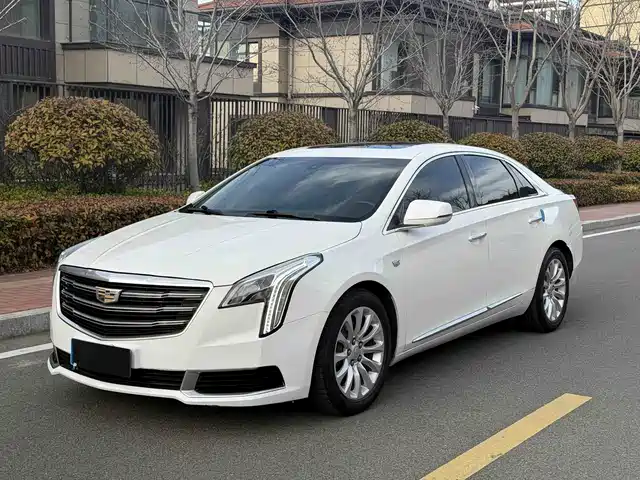 CADILLAC XTS