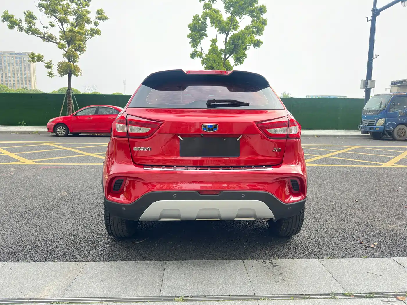 Фото 6 - Geely Vision X3