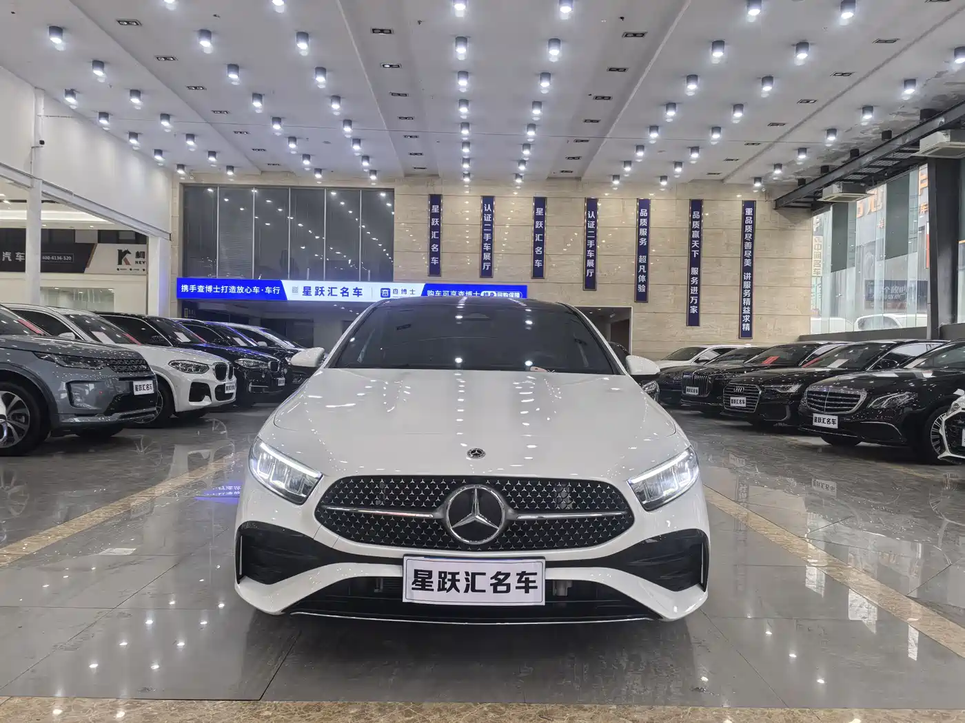 Mercedes-Benz A-Class 2024 A 200 L Fashion Edition фото 2