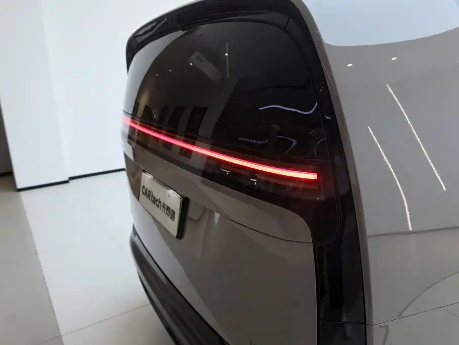 Li Auto MEGA 2025 2025 Model Home Family Special Edition
