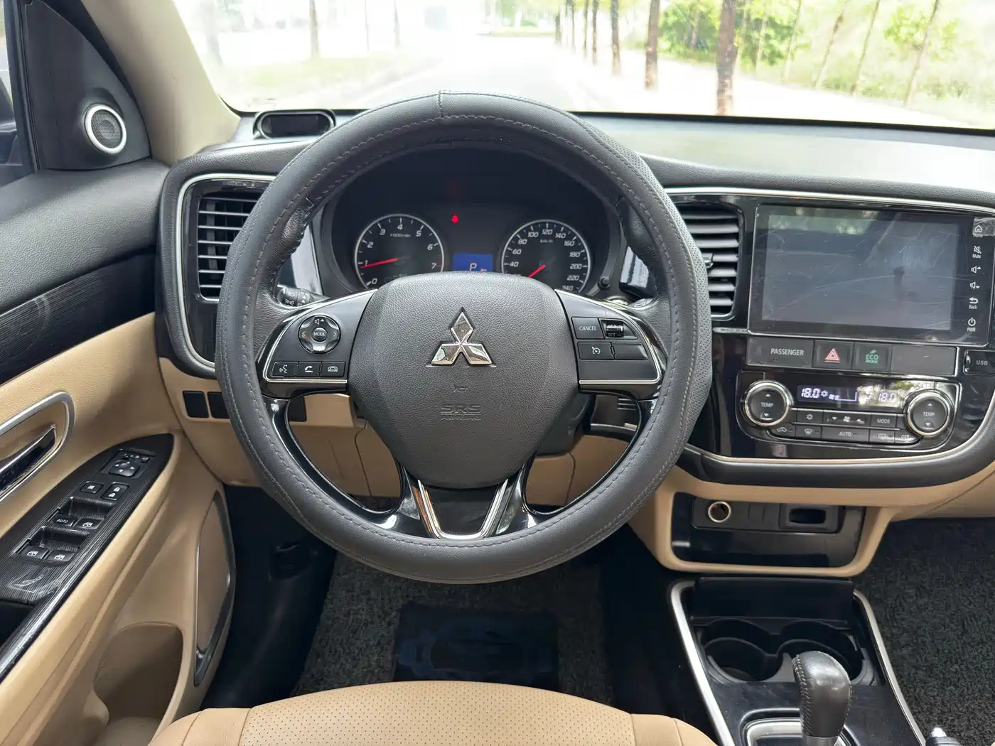 Mitsubishi Outlander 2018 2.0L 2WD Glory Edition 5-seater фото 11