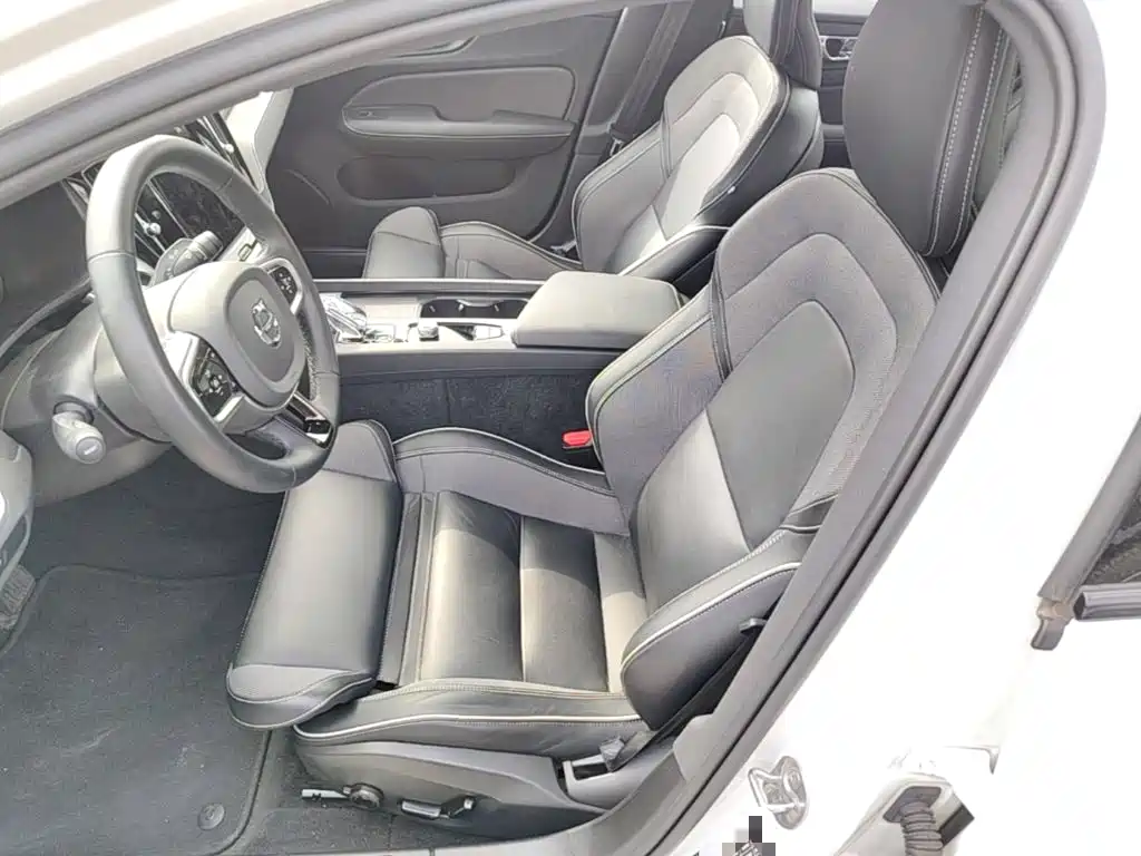 Volvo S60 2024 2025 B5 Elegance Sport Edition