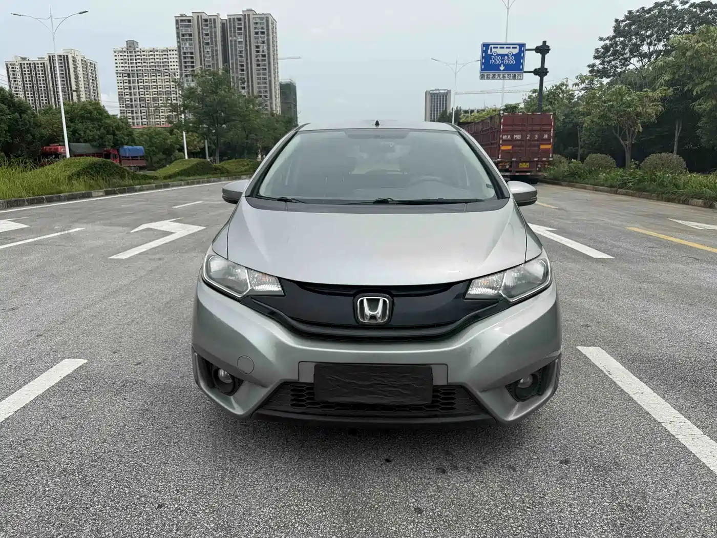 Фото 2 - Honda Fit
