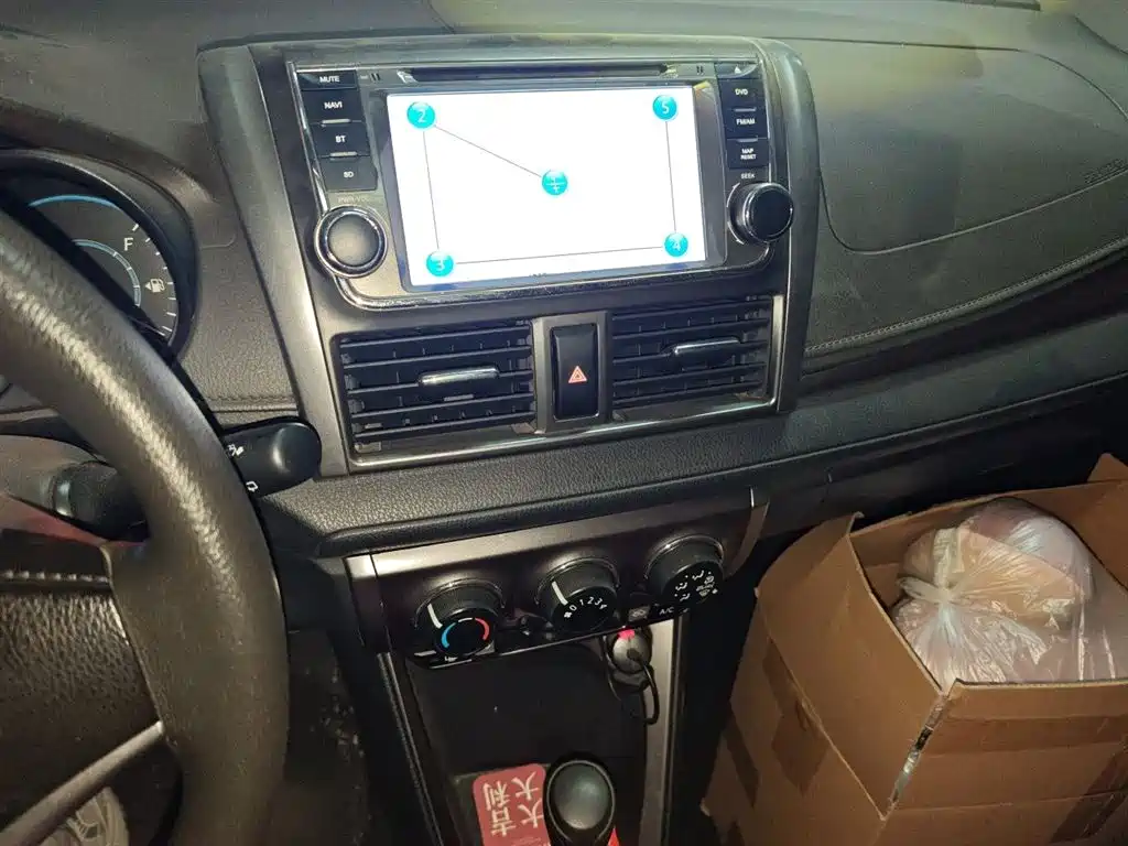 Toyota YARiS L Zhi Xuan 2015 1.5E Auto Charming Edition фото 10