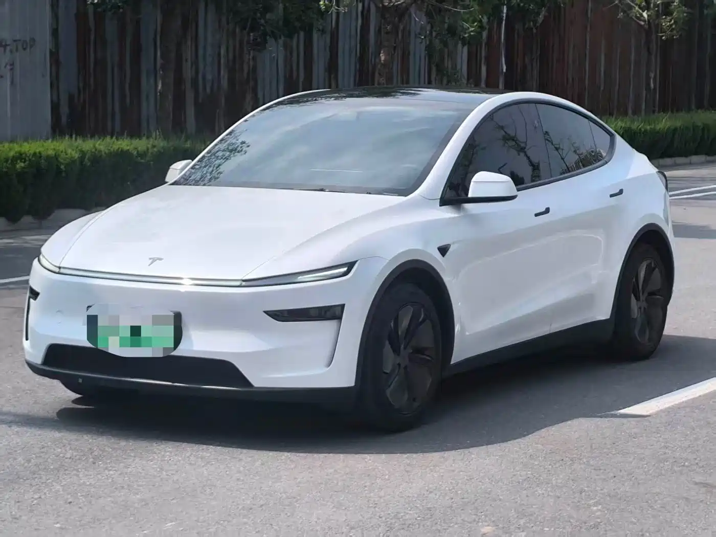 Tesla Model Y 2025 Facelift Long Range All-Wheel Drive