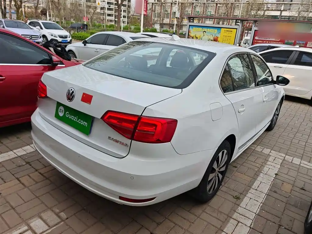 Volkswagen Sagitar 2017 1.6L Automatic Comfort фото 7